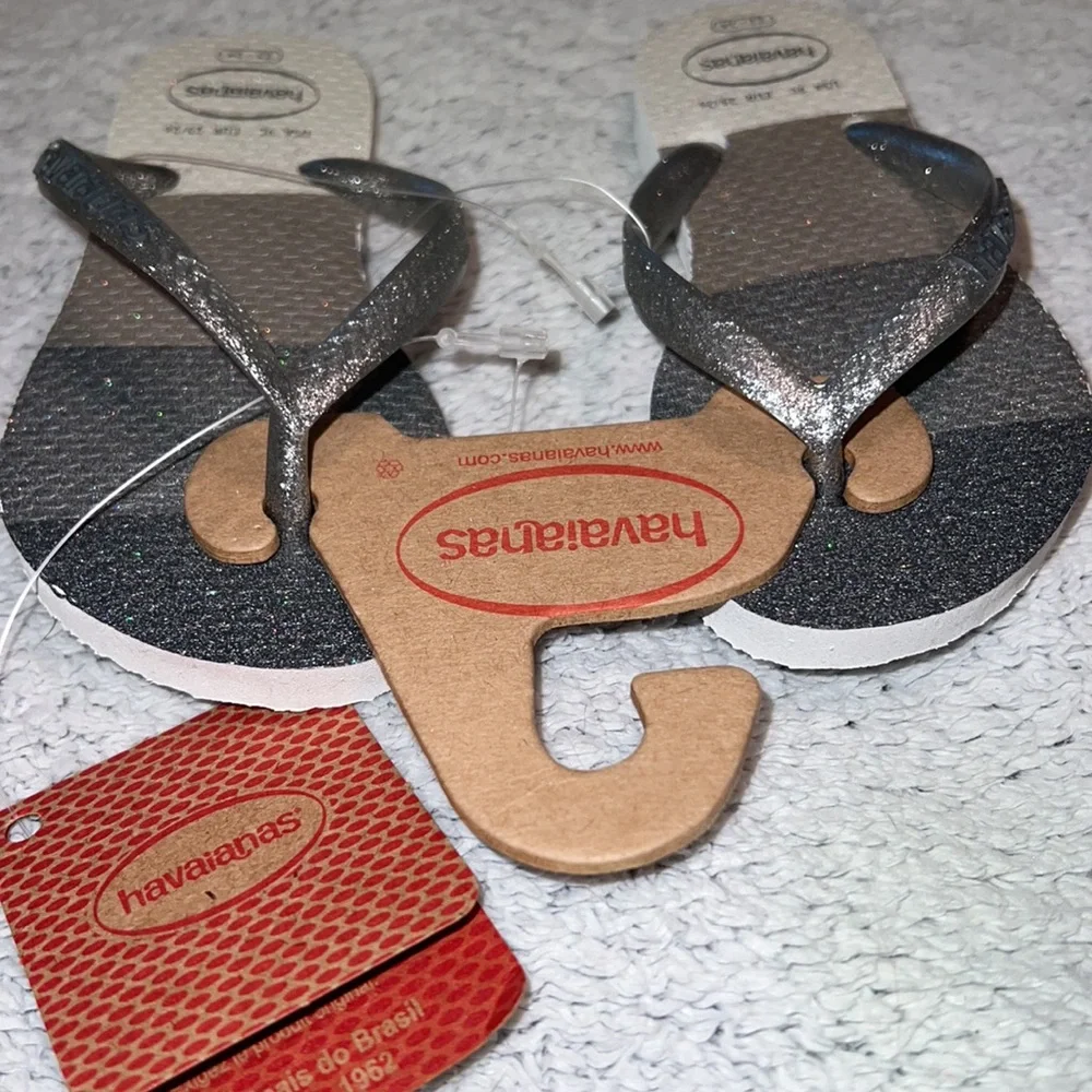 Havaianas flip flops sandals , size 9 childrens , NWT